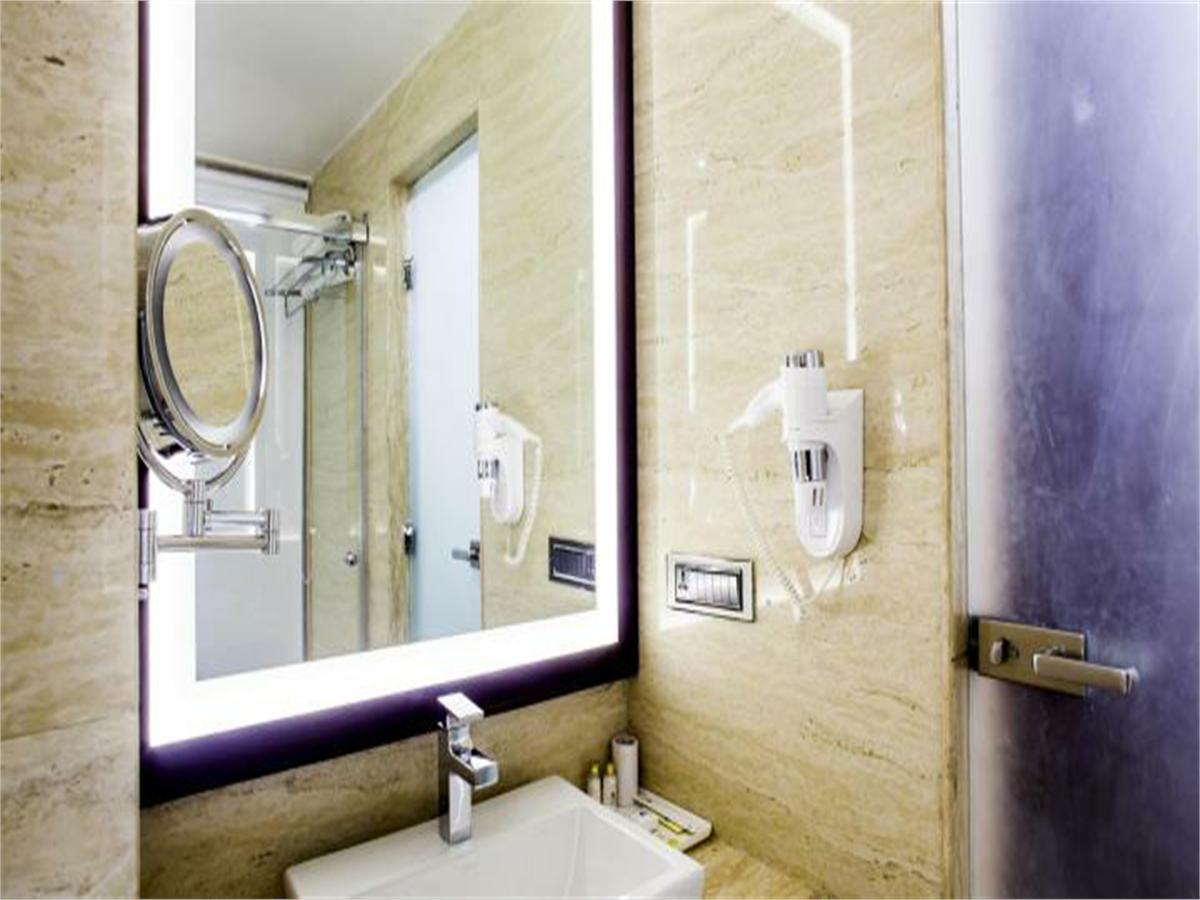 Viceroy Inn Dehradun Luaran gambar